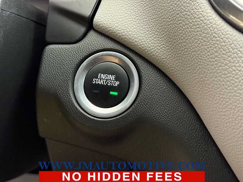 Used 2020 Chevrolet Equinox LS w/ LS Convenience Package FWD image 38