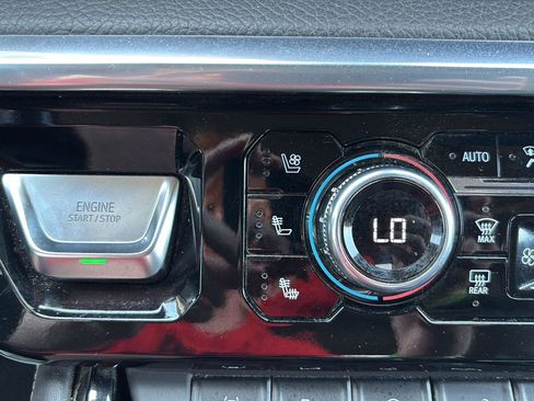 Used 2022 GMC Sierra 1500 Denali w/ Technology Package image 30