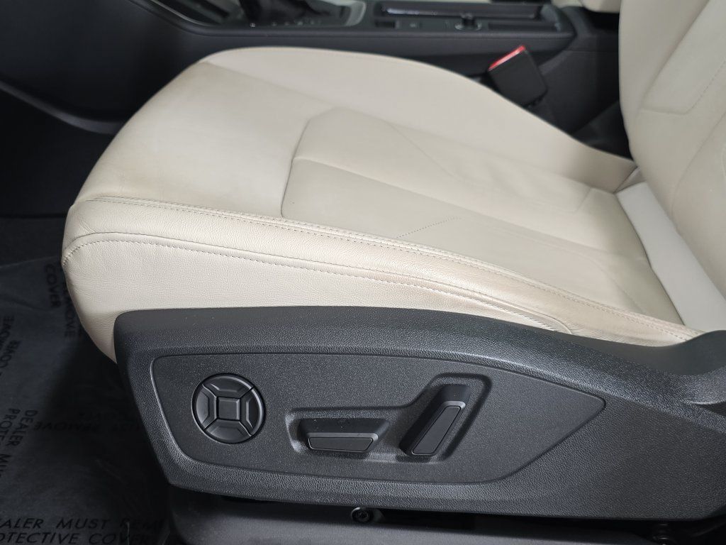 Used 2024 Audi Q3 2.0T Premium AWD/4WD image 28