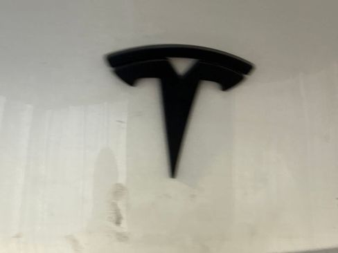 Used 2023 Tesla Model Y Long Range AWD/4WD image 13