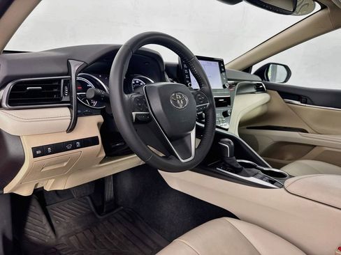 Used 2024 Toyota Camry XLE FWD image 14