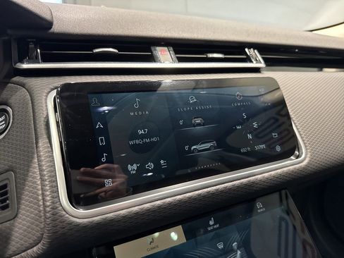 Used 2021 Land Rover Range Rover Velar S image 21