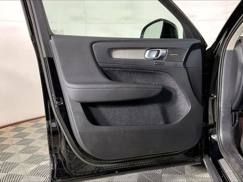Used 2023 Volvo XC40 B5 Ultimate w/ Protection Package Premier AWD/4WD image 22