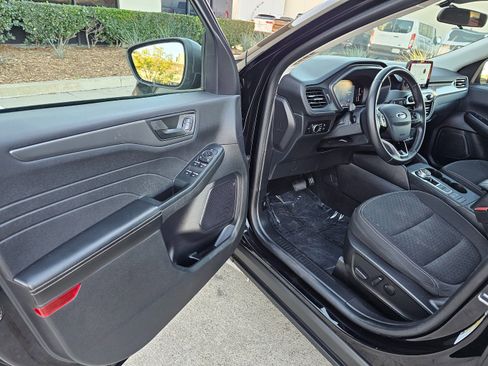 Used 2023 Ford Escape Active image 15