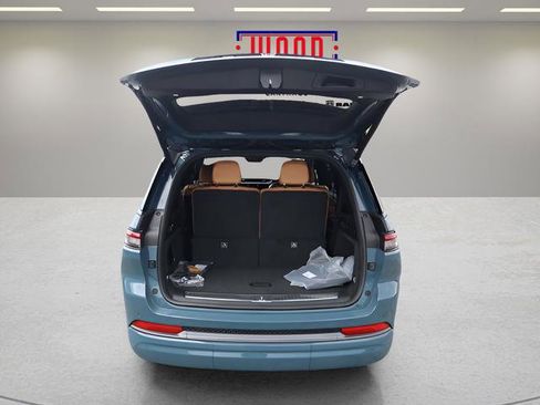 New 2026 Jeep Grand Cherokee L Summit AWD/4WD image 9