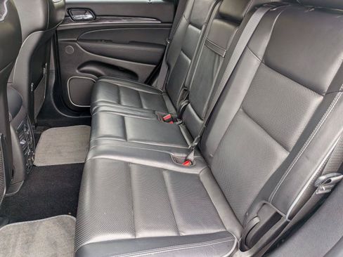 Used 2021 Jeep Grand Cherokee Overland AWD/4WD image 29