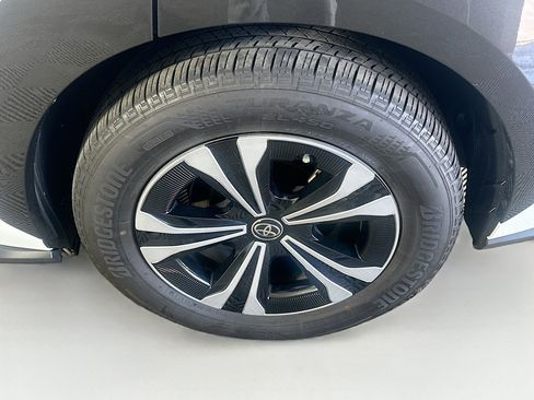 Used 2023 Toyota bZ4X XLE w/ Weather Package FWD image 11