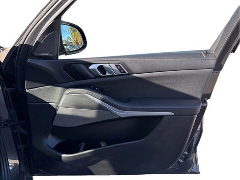 Used 2021 BMW X5 xDrive40i w/ Premium Package image 49