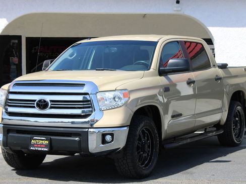 Used 2017 Toyota Tundra SR5 w/ SR5 Upgrade Package image 1