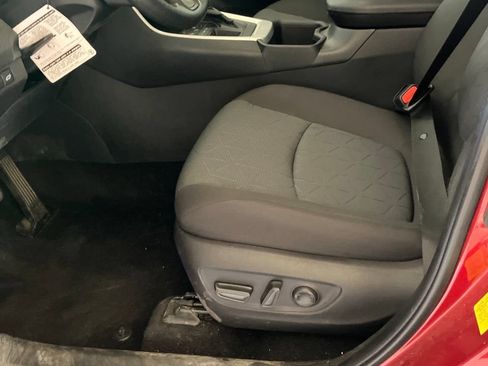 Used 2025 Toyota RAV4 XLE w/ Convenience Package FWD image 7