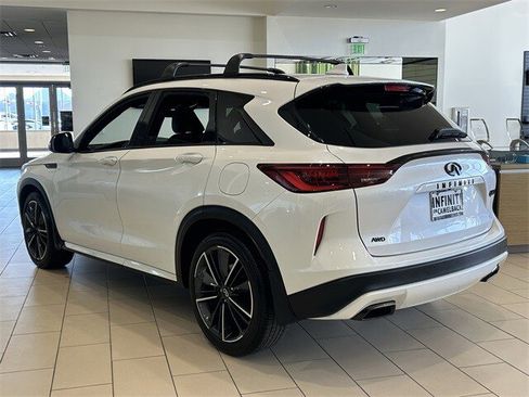 Certified 2025 INFINITI QX50 Sport image 8