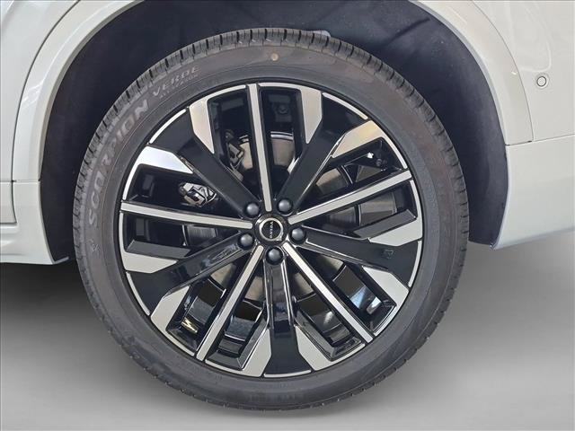 New 2026 Volvo XC90 T8 Plus w/ Protection Package AWD/4WD image 10