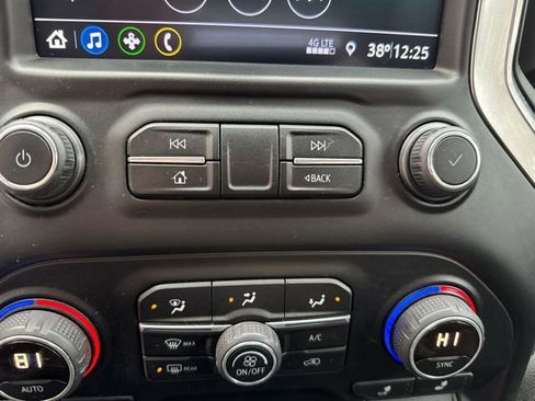 Used 2019 Chevrolet Silverado 1500 RST image 16