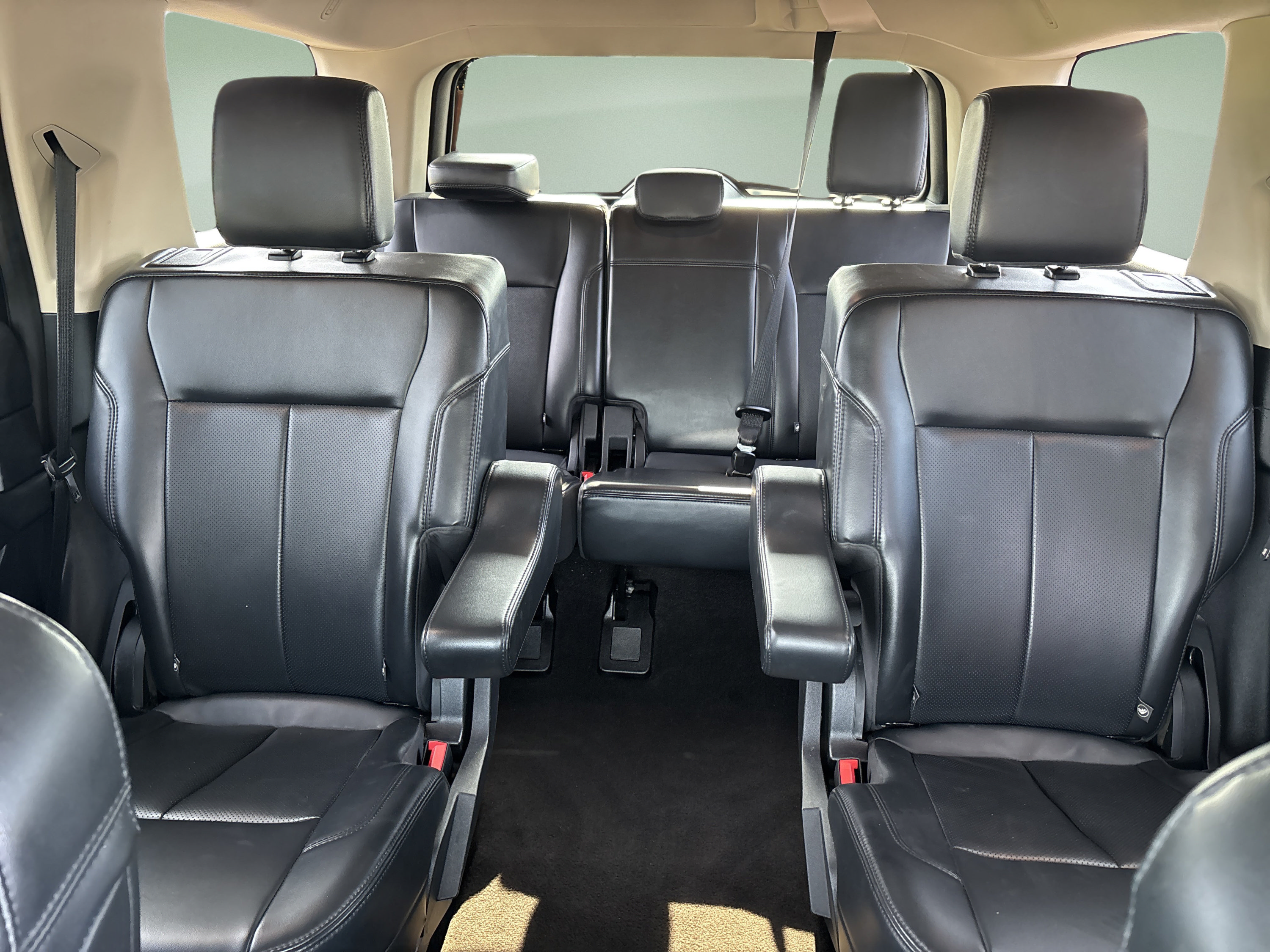 Used 2022 Ford Expedition XLT AWD/4WD image 23