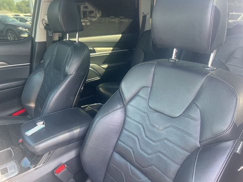 Used 2022 Kia Telluride SX w/ SX Prestige Package AWD/4WD image 10