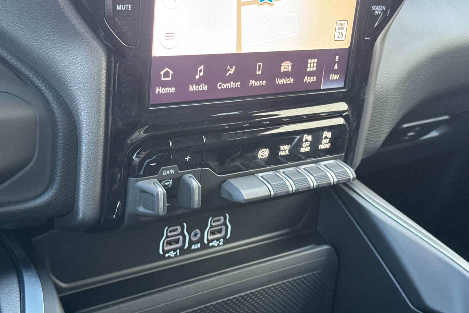 New 2027 RAM 3500 Big Horn AWD/4WD image 19