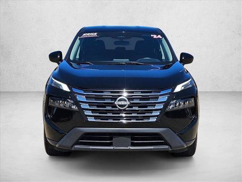Used 2024 Nissan Rogue SV AWD/4WD image 2