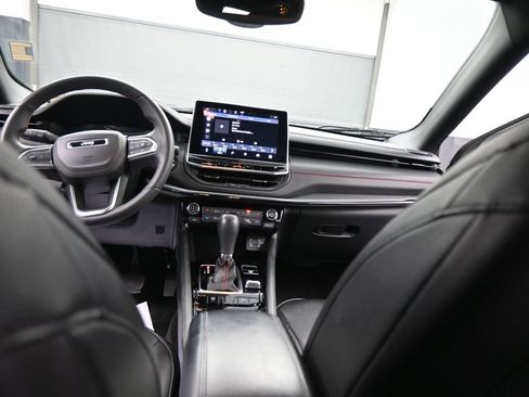 Used 2024 Jeep Compass Trailhawk image 42