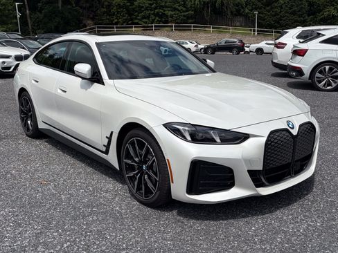 Used 2026 BMW i4 xDrive40i w/ M Sport Package AWD/4WD image 3