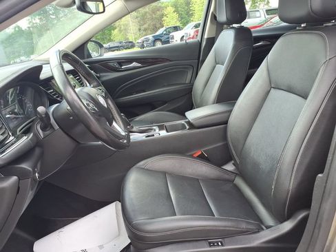 Certified 2019 Buick Regal Essence w/ Driver Confidence Package I AWD/4WD image 14