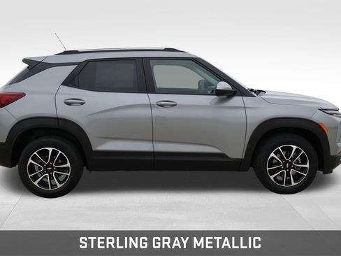 Used 2025 Chevrolet TrailBlazer LT image 5