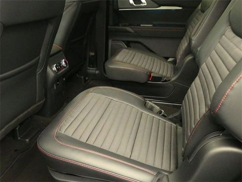 New 2026 Ford Explorer ST-Line w/ ST-Line Street Pack image 10