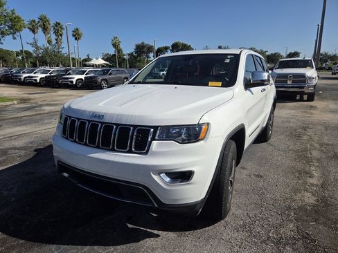 Used 2021 Jeep Grand Cherokee Limited w/ Trailer Tow Group IV AWD/4WD image 3