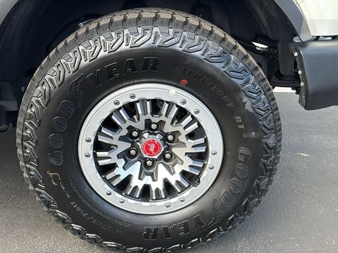 New 2026 Ford Bronco Outer Banks w/ Sasquatch Package AWD/4WD image 8