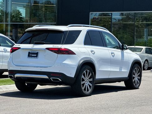 Used 2024 Mercedes-Benz GLE 350 4MATIC image 3