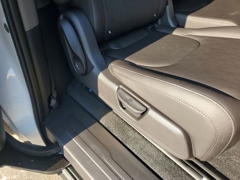 New 2026 Kia Carnival EX image 32