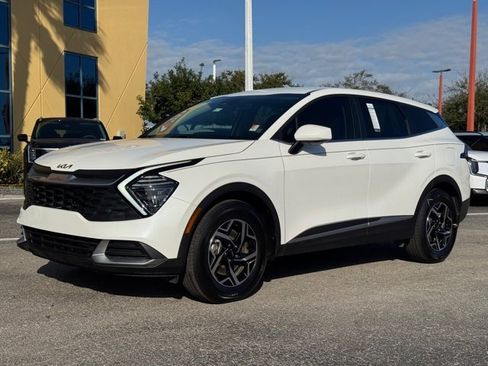 Certified 2024 Kia Sportage LX image 2