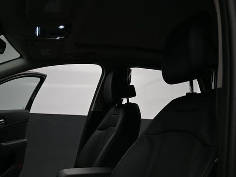 Used 2025 Kia Sportage EX w/ Premium Package FWD image 12
