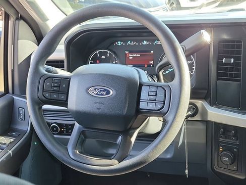 Certified 2025 Ford F450 XLT w/ 360-Degree Camera Package image 19