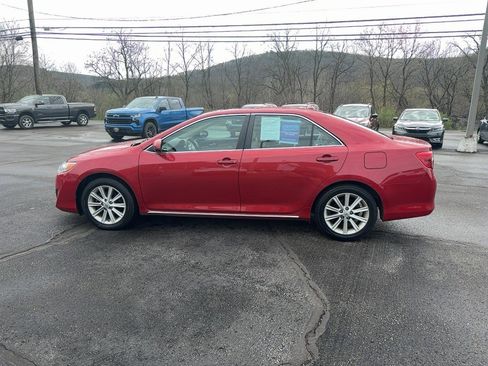 Used 2012 Toyota Camry XLE w/ Leather Pkg image 8