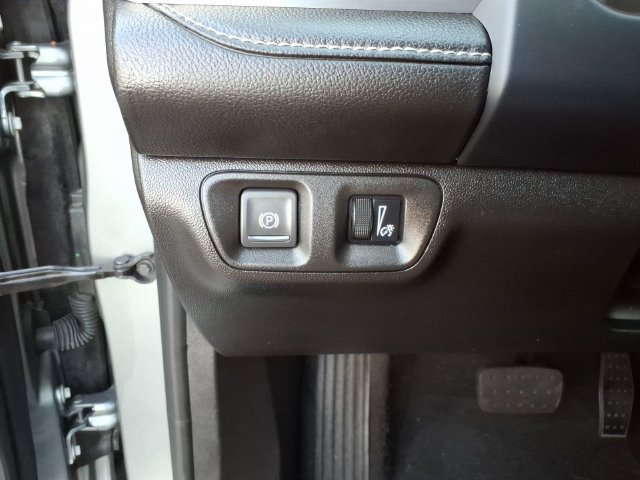 Used 2023 GMC Acadia SLE FWD image 28