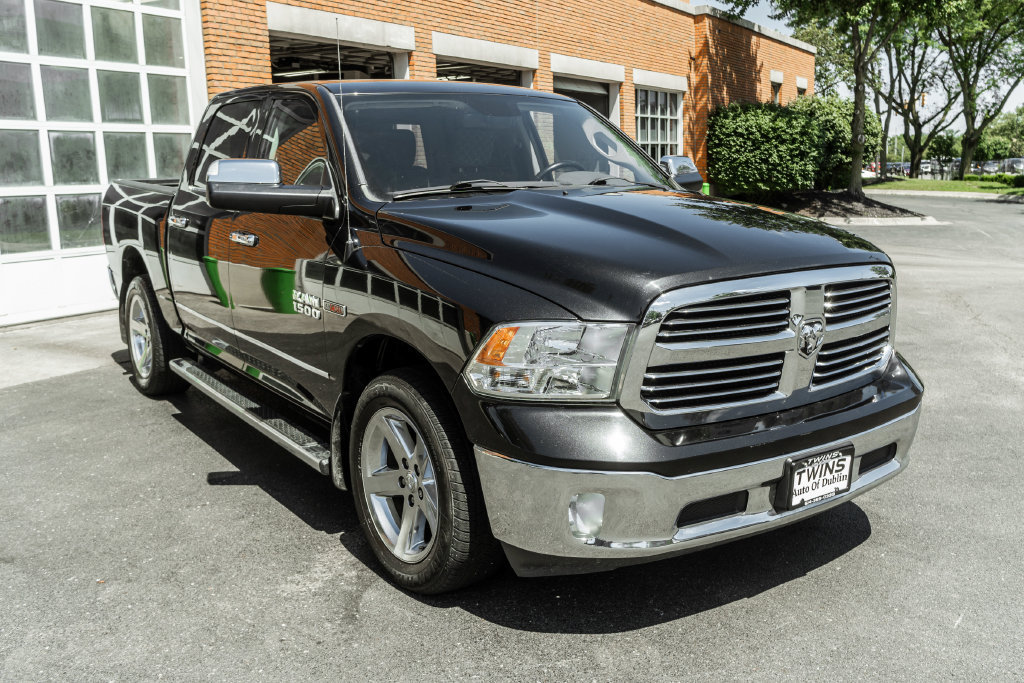 Used 2016 RAM 1500 Classic SLT w/ SLT Plus D←cor Group AWD/4WD image 6