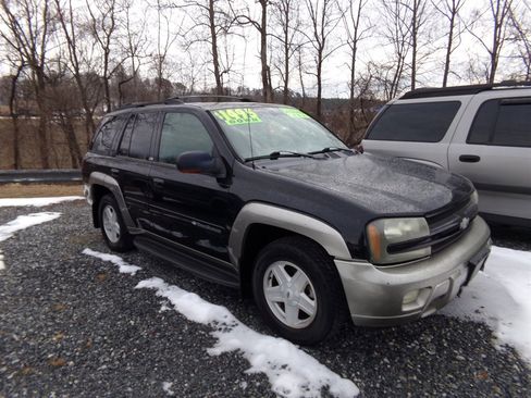 Used 2002 Chevrolet TrailBlazer LTZ image 2