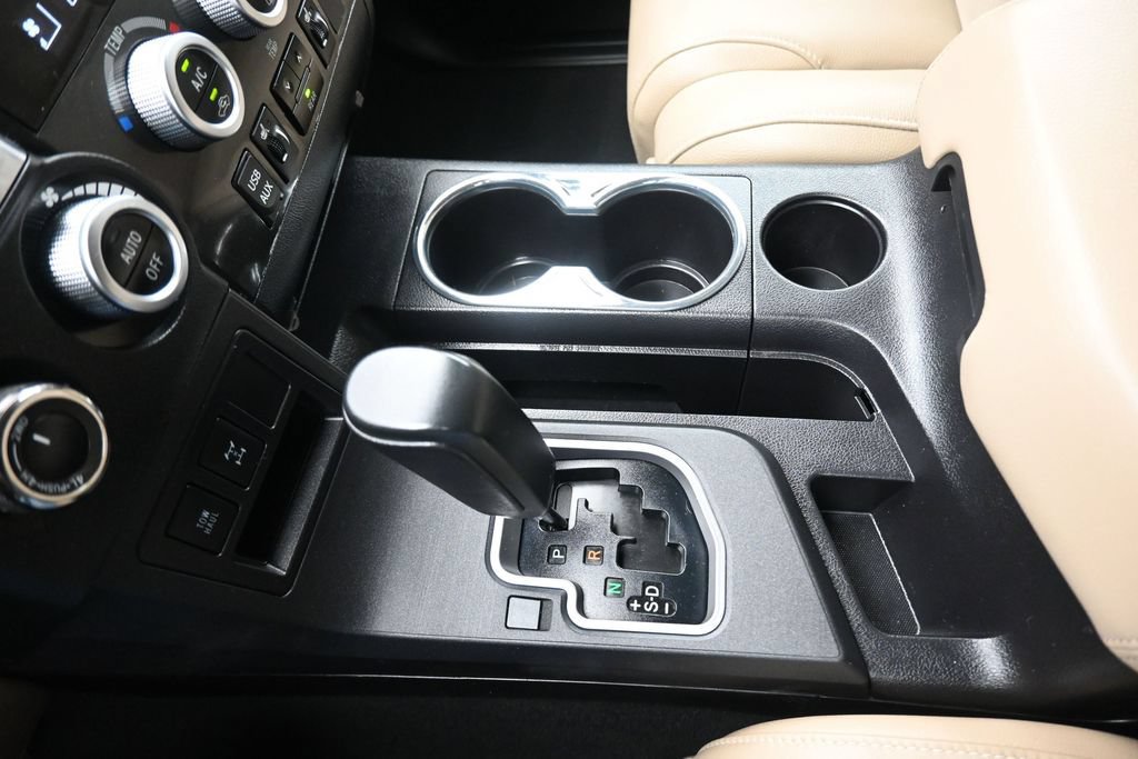 Used 2019 Toyota Sequoia Limited w/ Safety & Convenience Package AWD/4WD image 25