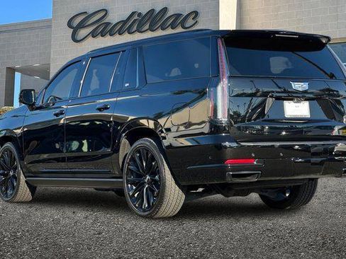 Certified 2026 Cadillac Escalade ESV Platinum Sport w/ LPO, ONYX Package AWD/4WD image 5