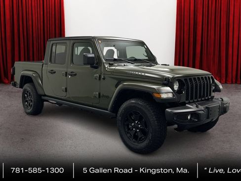 Used 2022 Jeep Gladiator Sport AWD/4WD image 3