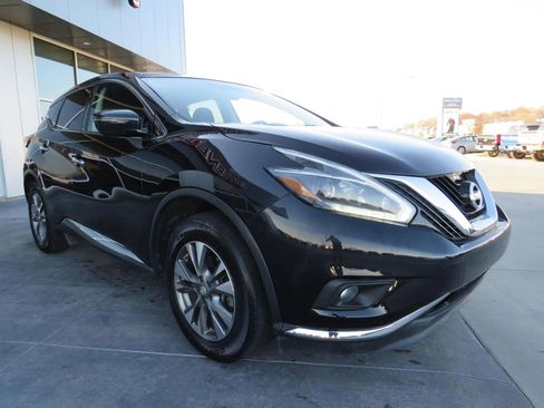 Used 2018 Nissan Murano S image 9