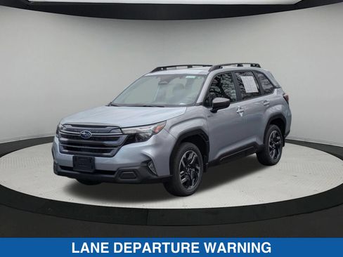 Used 2025 Subaru Forester Premium AWD/4WD image 8