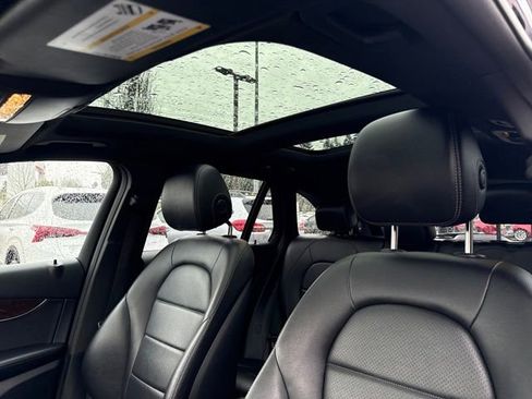 Used 2019 Mercedes-Benz GLC 350e 4MATIC image 28