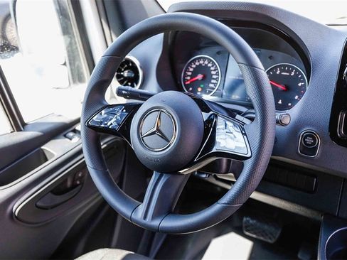 New 2025 Mercedes-Benz Sprinter 2500 image 13