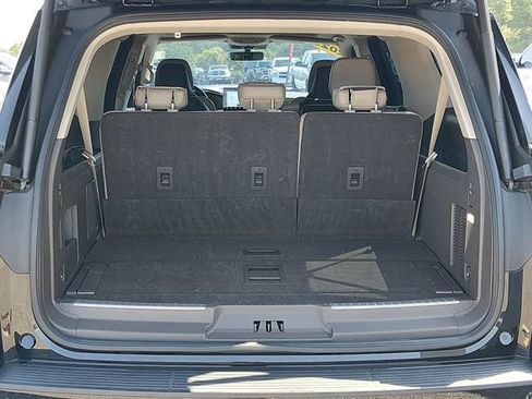 Used 2023 Lincoln Navigator L Reserve AWD/4WD image 12