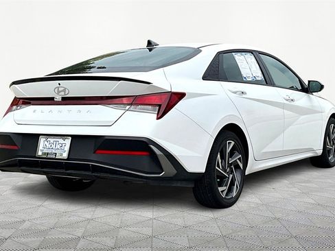 Certified 2025 Hyundai Elantra Sport image 2