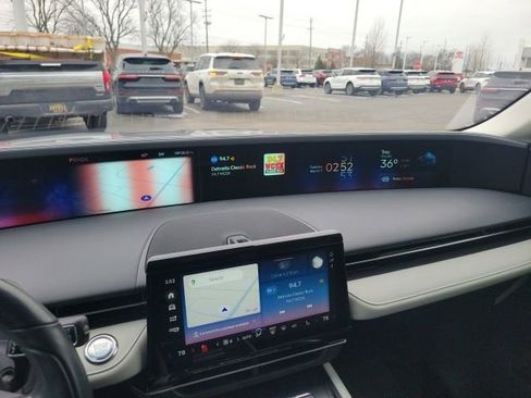 Certified 2024 Lincoln Nautilus Reserve w/ Equipment Group 202A image 32