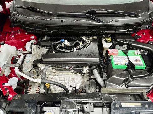 Used 2017 Nissan Rogue SV image 31
