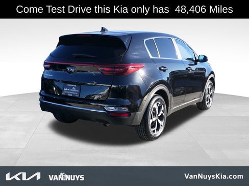 Used 2022 Kia Sportage LX image 2