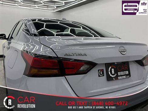Used 2024 Nissan Altima 2.5 SR image 35